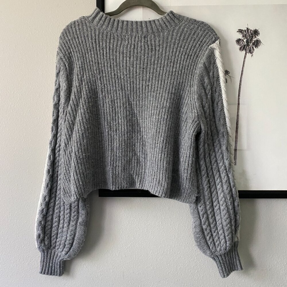 Marled x Olivia Culpo | EUC Intarsia Cable Sweater Gray/Ivory Size Large - Picture 4 of 9